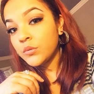 Meet your Posher, Alejandra